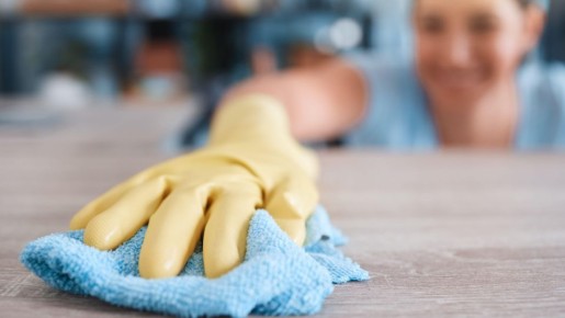 Профессионалы так всегда делают: эта хитрость сокращает время уборки в два раза