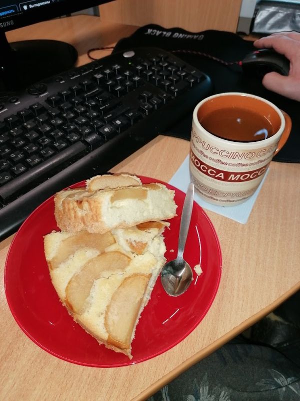 Шарлотка: уютный рецепт на фоне переезда