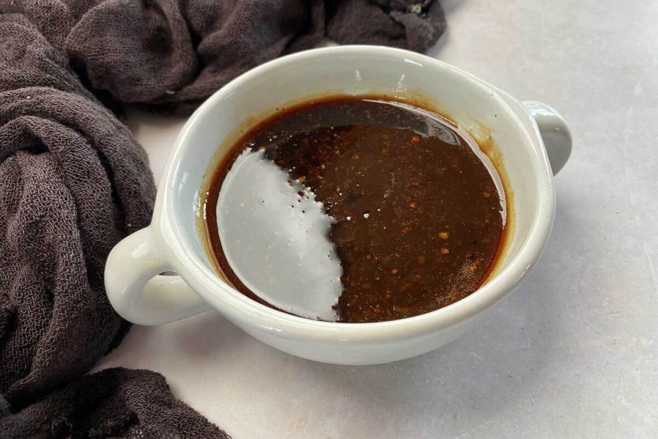 Идеальный соус-глазурь с бурбоном и кленовым сиропом для любых блюд