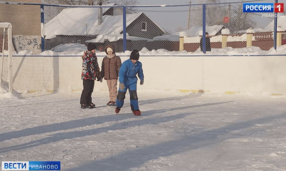 В Иванове действует 13 дворовых катков и один около средней школы № 5