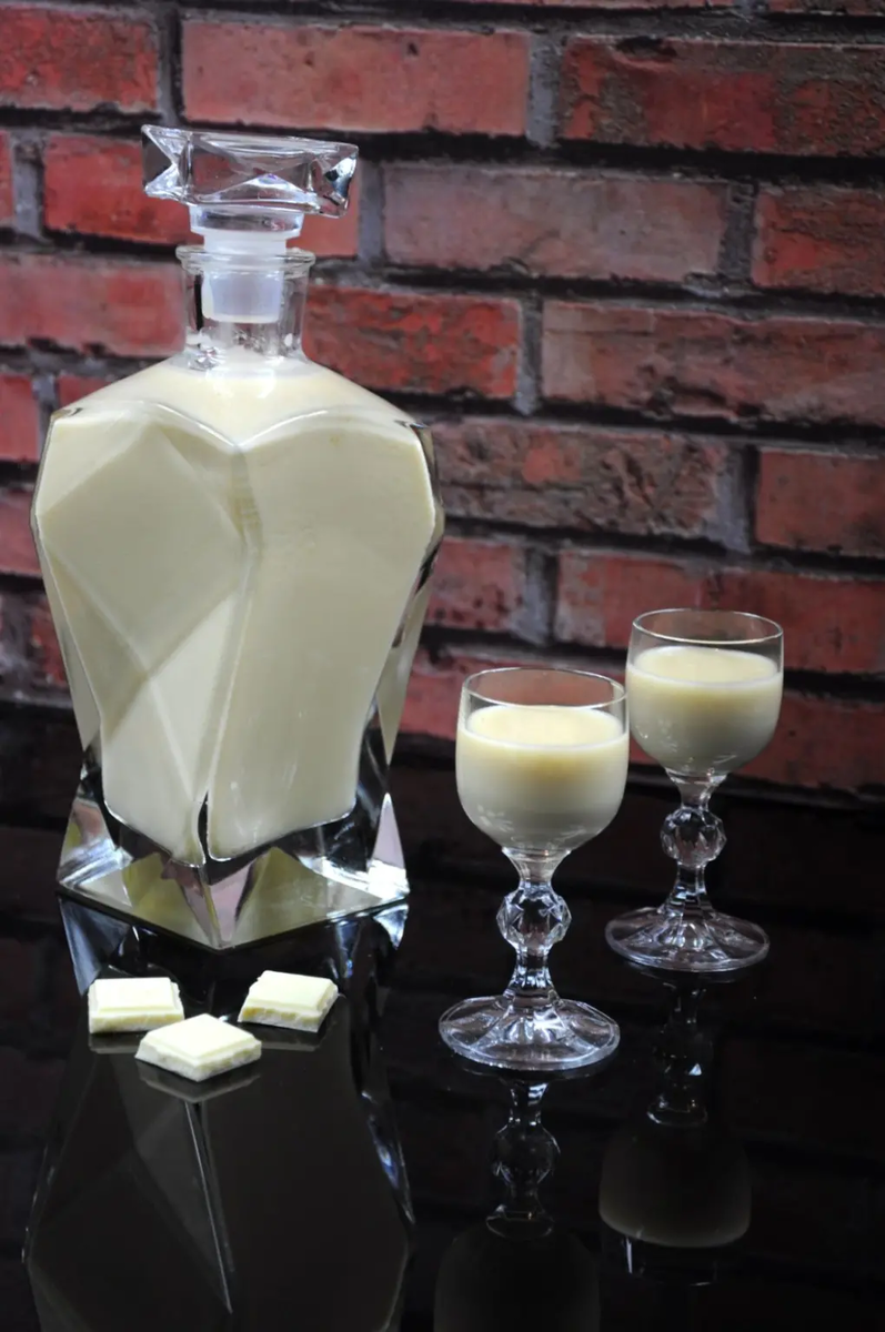 Нежный ликер из белого шоколада