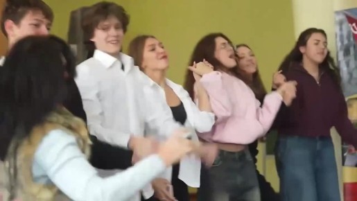 Ивановские десантники провели военно-патриотическую акцию ВДВ «Герои нашего времени» в учебных заведениях Донецка