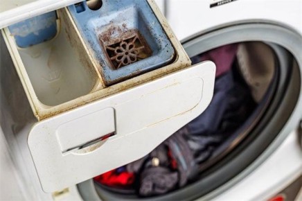 Как вернуть свежесть стиральной машине и избежать запаха в будущем