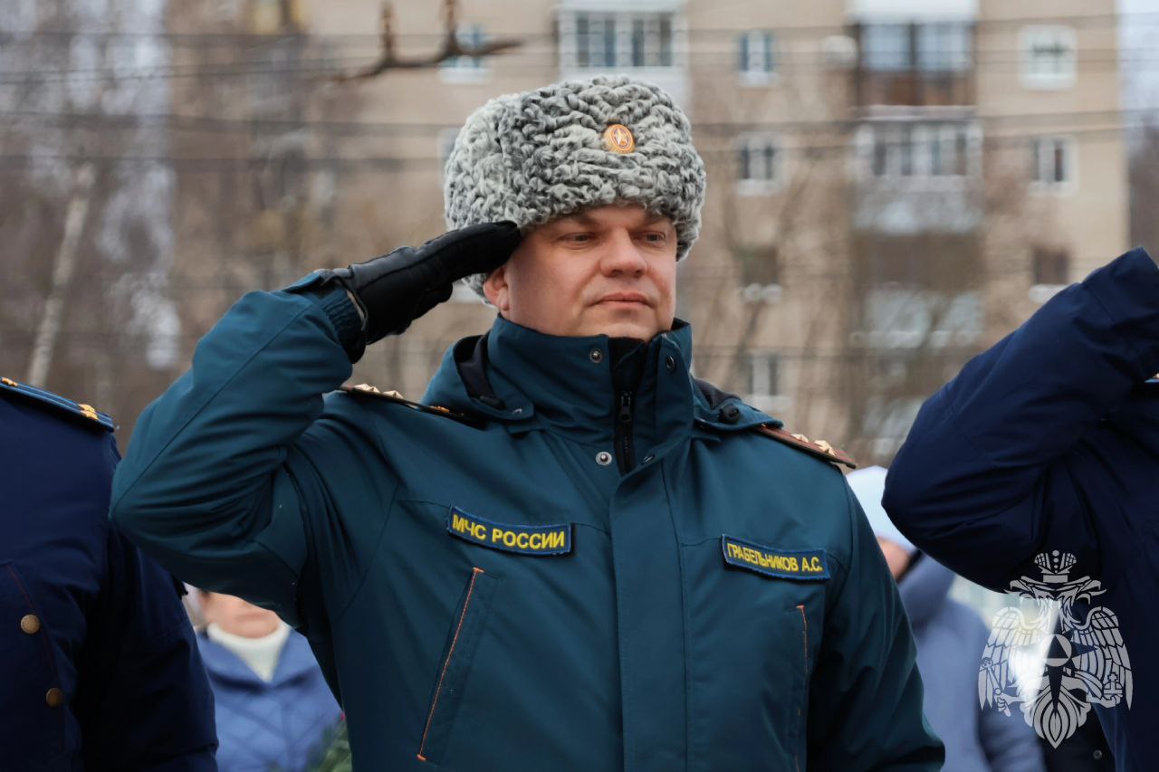 В День защитника Отечества, 23 февраля, в Иванове состоялась торжественная церемония возложения цветов к мемориалу Героям фронта и тыла В День защитника Отечества, 23 февраля, в Иванове состоялась торжественная церемония возложения цветов к мемориалу Героям фронта и тыла