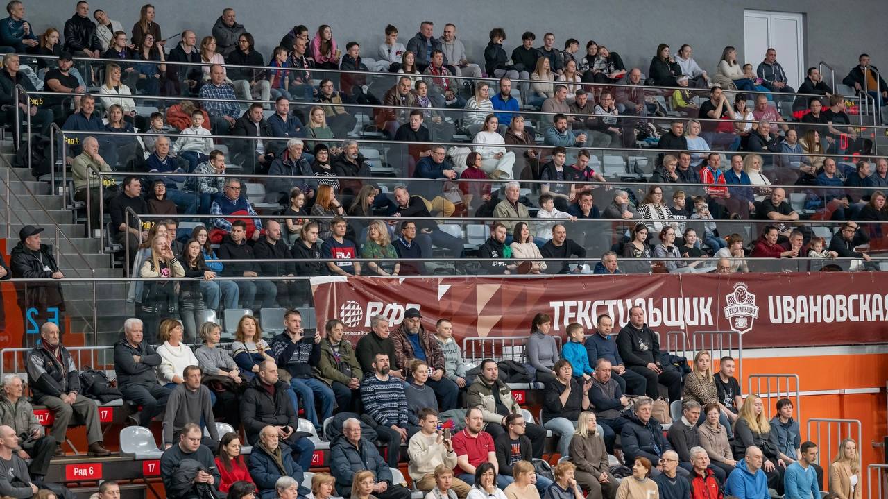 Ивановский «Текстильщик» одержал сразу две блестящие победы в домашнем туре Чемпионата России по волейболу Высшей Лиги «А» Ивановский «Текстильщик» одержал сразу две блестящие победы в домашнем туре Чемпионата России по волейболу Высшей Лиги «А»