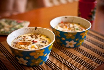 Яичница с изысканными начинками: новый взгляд на классическое блюдо