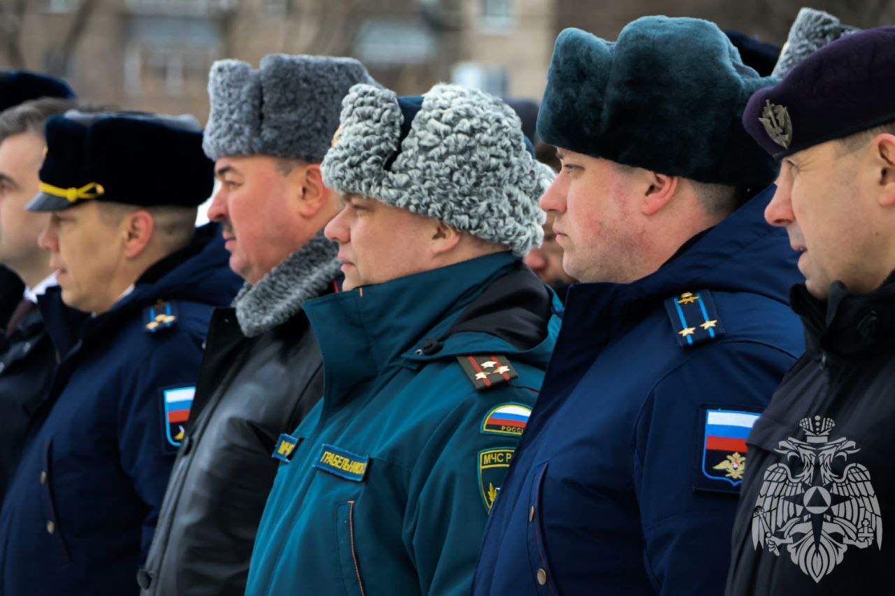 В День защитника Отечества, 23 февраля, в Иванове состоялась торжественная церемония возложения цветов к мемориалу Героям фронта и тыла В День защитника Отечества, 23 февраля, в Иванове состоялась торжественная церемония возложения цветов к мемориалу Героям фронта и тыла