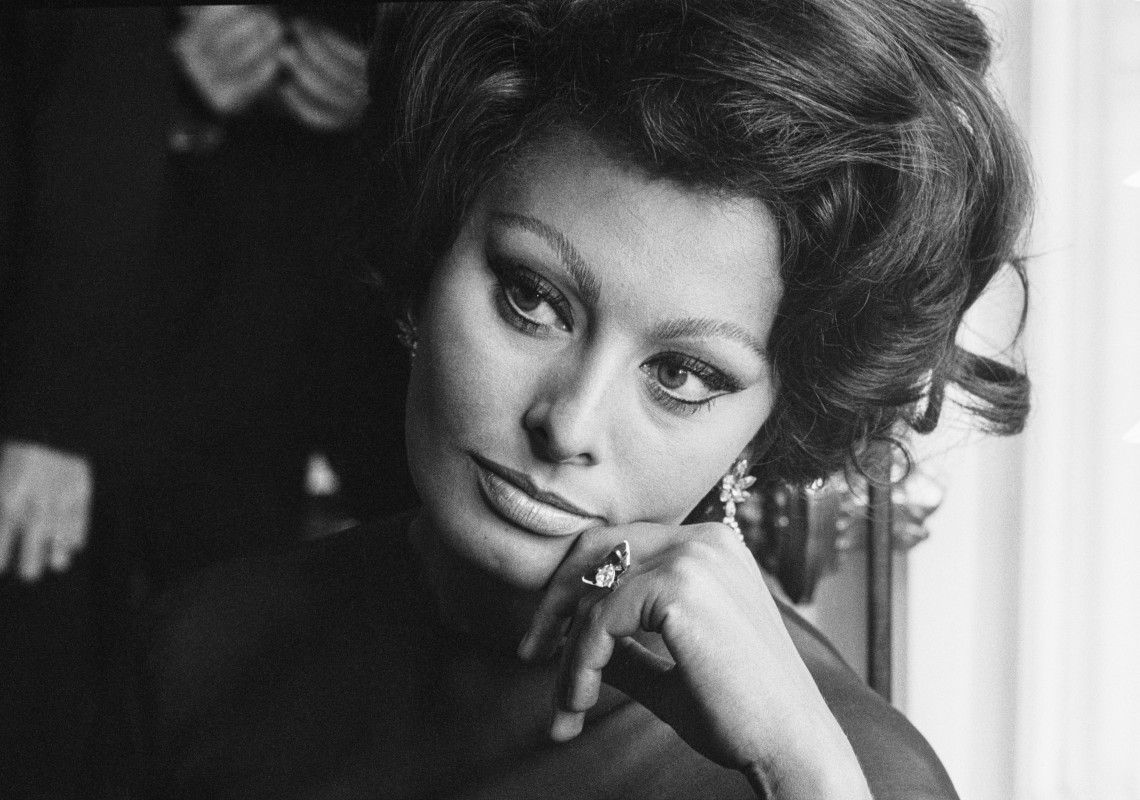 Как привлекательность включает в себя внутреннюю гармонию: особенности манящей женщины