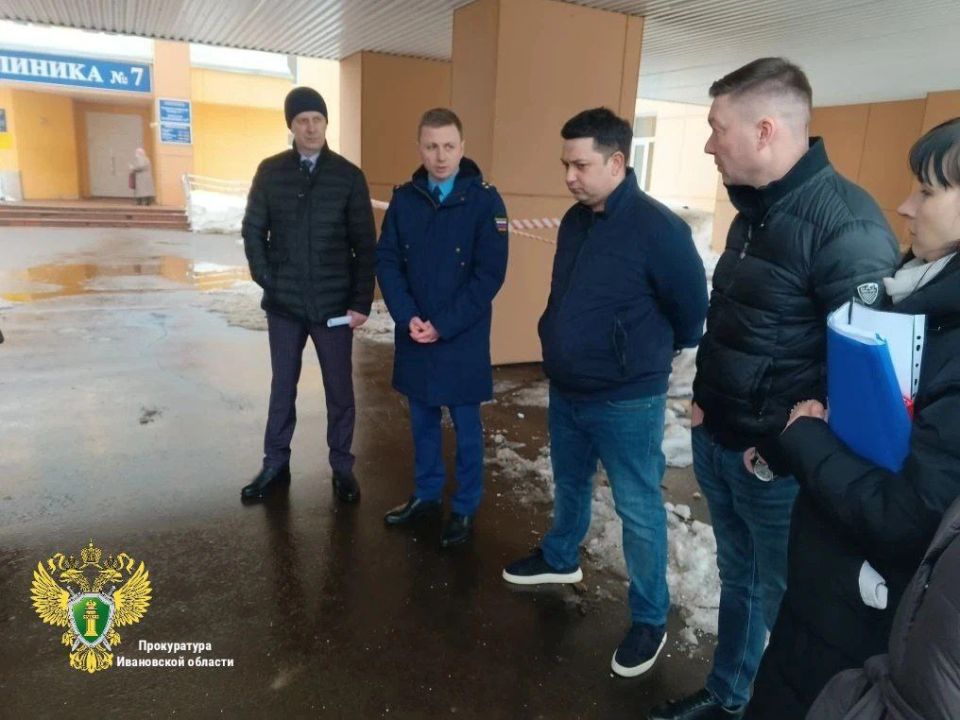 По поручению прокурора области Андрея Жугина сотрудники надзорного ведомства посетили взрослую поликлинику ОБУЗ «ГКБ № 7», где нарушены сроки выполнения работ по капитальному ремонту здания в рамках реализации национального...