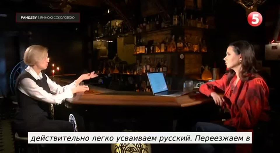 Украинцы усваивают русский язык лучше, чем украинский, пожаловалась "мовный омбудсмен" Ивановская