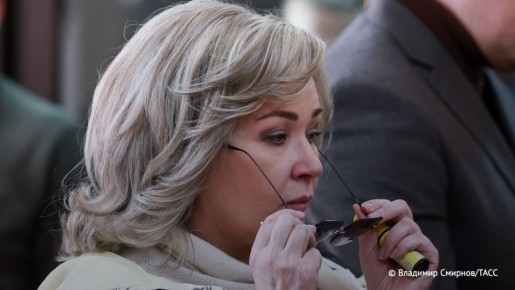 Суд конфисковал у экс-зампреда ивановского правительства Ирины Эрмиш более 1,2 млн рублей, а также дорогостоящие телефон и вазы