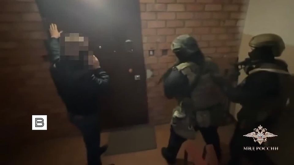 Сотрудники МВД пресекли деятельность криминальной организации, занимавшейся незаконной банковской деятельностью и денежным оборотом в крупном размере