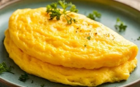 Как приготовить идеальный пышный омлет на сковороде?