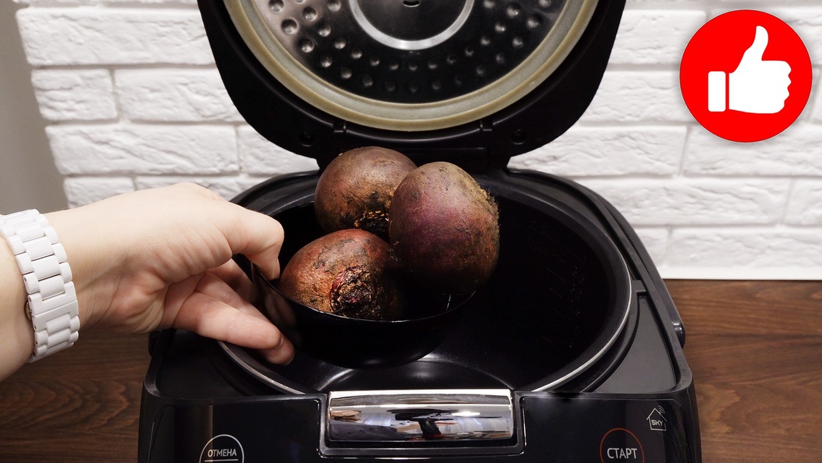 Солёная красота: салат из свеклы, приготовленный в мультиварке