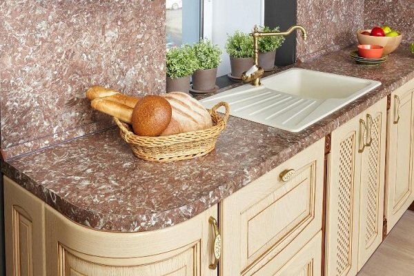 Выбор идеальной кухонной столешницы: что нового в 2025 году?