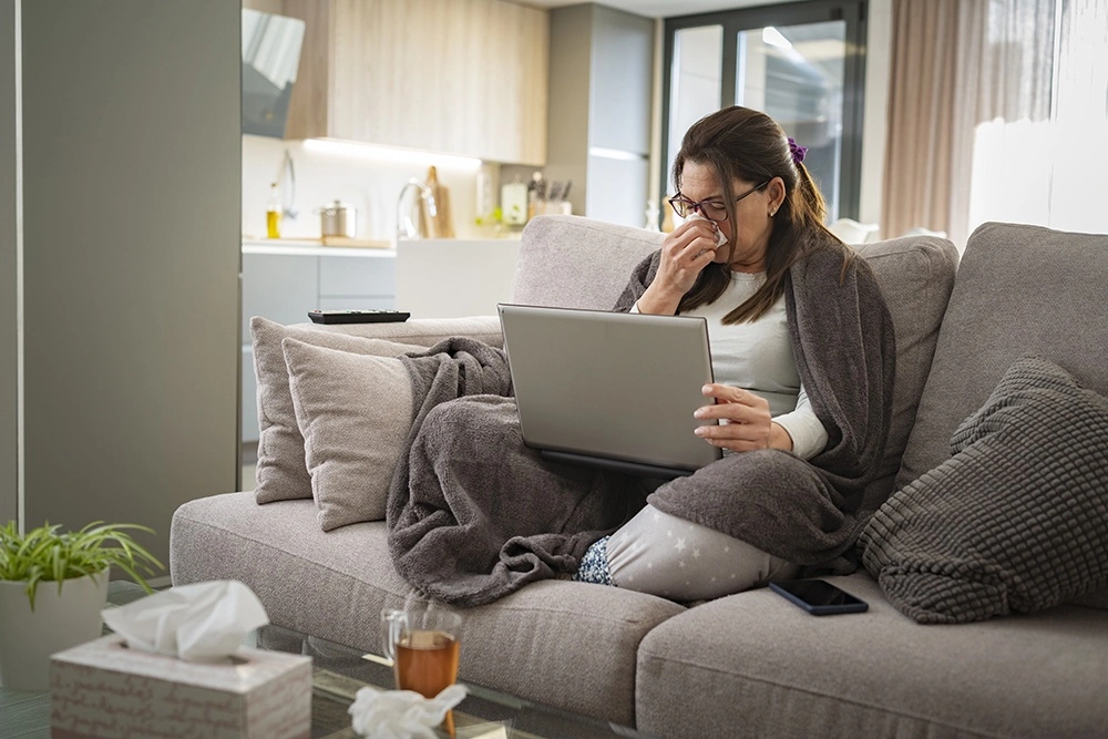 как россияне могут использовать отпуск вместо больничного: плюсы и минусы