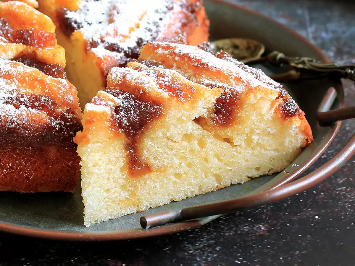 Нежный пирог с джемом: легко, быстро и без лишних усилий