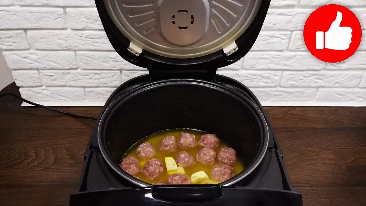 Наслаждайтесь вкусом: булгур с мясными фрикадельками в мультиварке