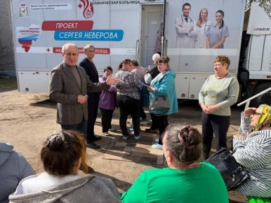 В рамках региональной недели член Комитета Государственной Думы по физической культуре и спорту Сергей Неверов посетил Смоленскую область