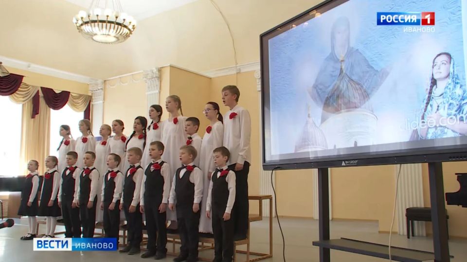Пасхальный звон, детские голоса и десятки работ, наполненных светом и теплом