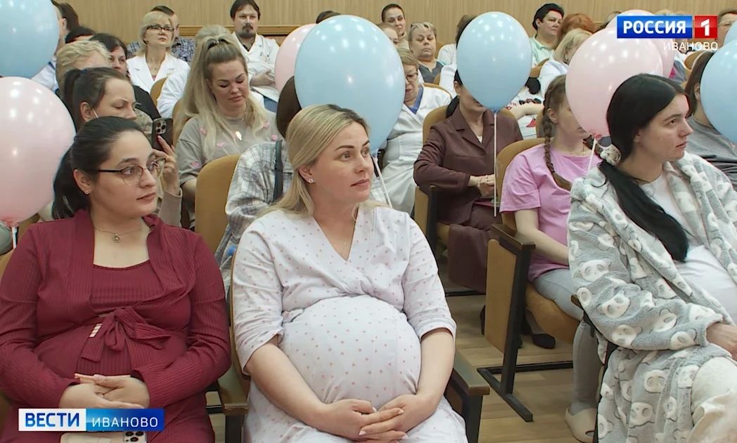 С сегодняшнего дня начинается прием заявлений на оформление региональных мер поддержки для беременных студенток и многодетных семей