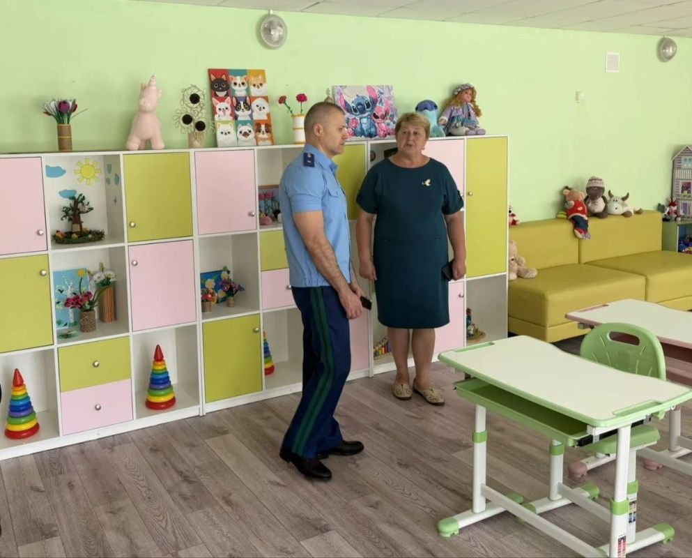Прокуратура Приволжского района провела проверку исполнения трудового законодательства Прокуратура Приволжского района провела проверку исполнения трудового законодательства