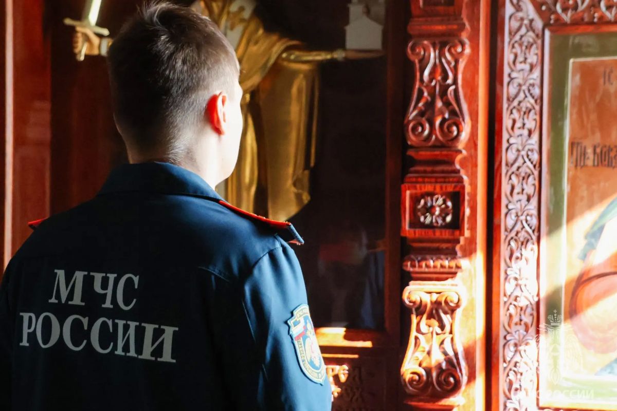 Каждый год 17 сентября христиане отмечают день иконы Божией Матери «Неопалимая Купина» Каждый год 17 сентября христиане отмечают день иконы Божией Матери «Неопалимая Купина»