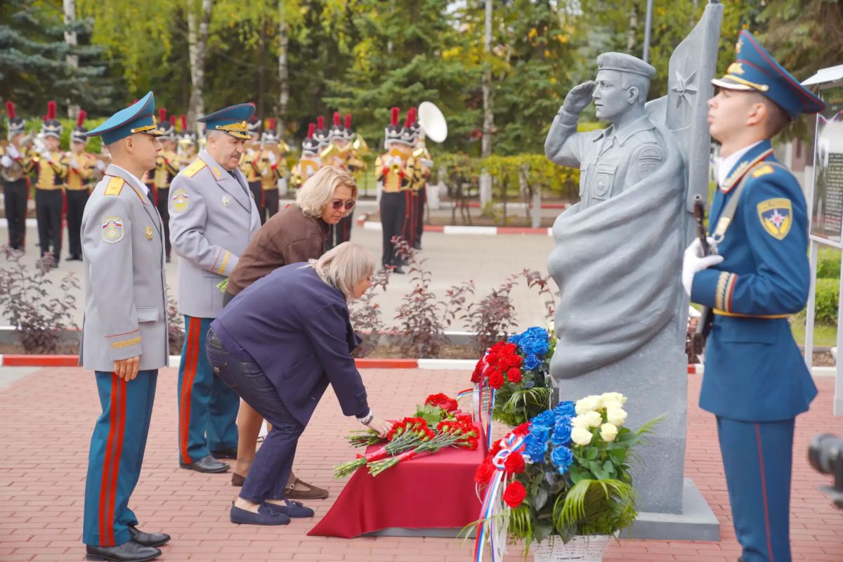 Память героев-выпускников увековечили в Ивановской пожарно-спасательной академии Память героев-выпускников увековечили в Ивановской пожарно-спасательной академии