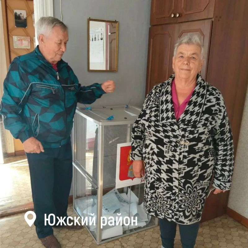 На выборы всей семьей!. Для многих прийти голосовать вместе с родными - добрая традиция На выборы всей семьей!. Для многих прийти голосовать вместе с родными - добрая традиция