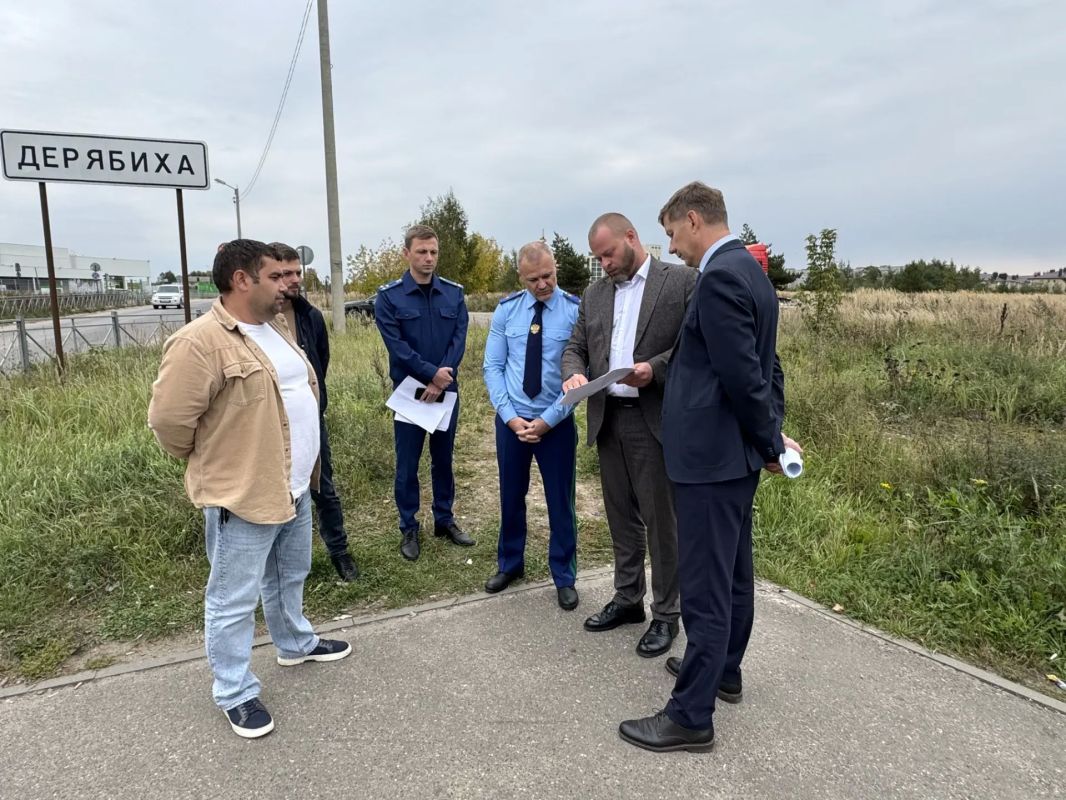 Прокурор Ивановской области Андрей Жугин провел в Дуляпинском сельском поселении Фурмановского района прием участников специальной военной операции и членов их семей Прокурор Ивановской области Андрей Жугин провел в Дуляпинском сельском поселении Фурмановского района прием участников специальной военной операции и членов их семей