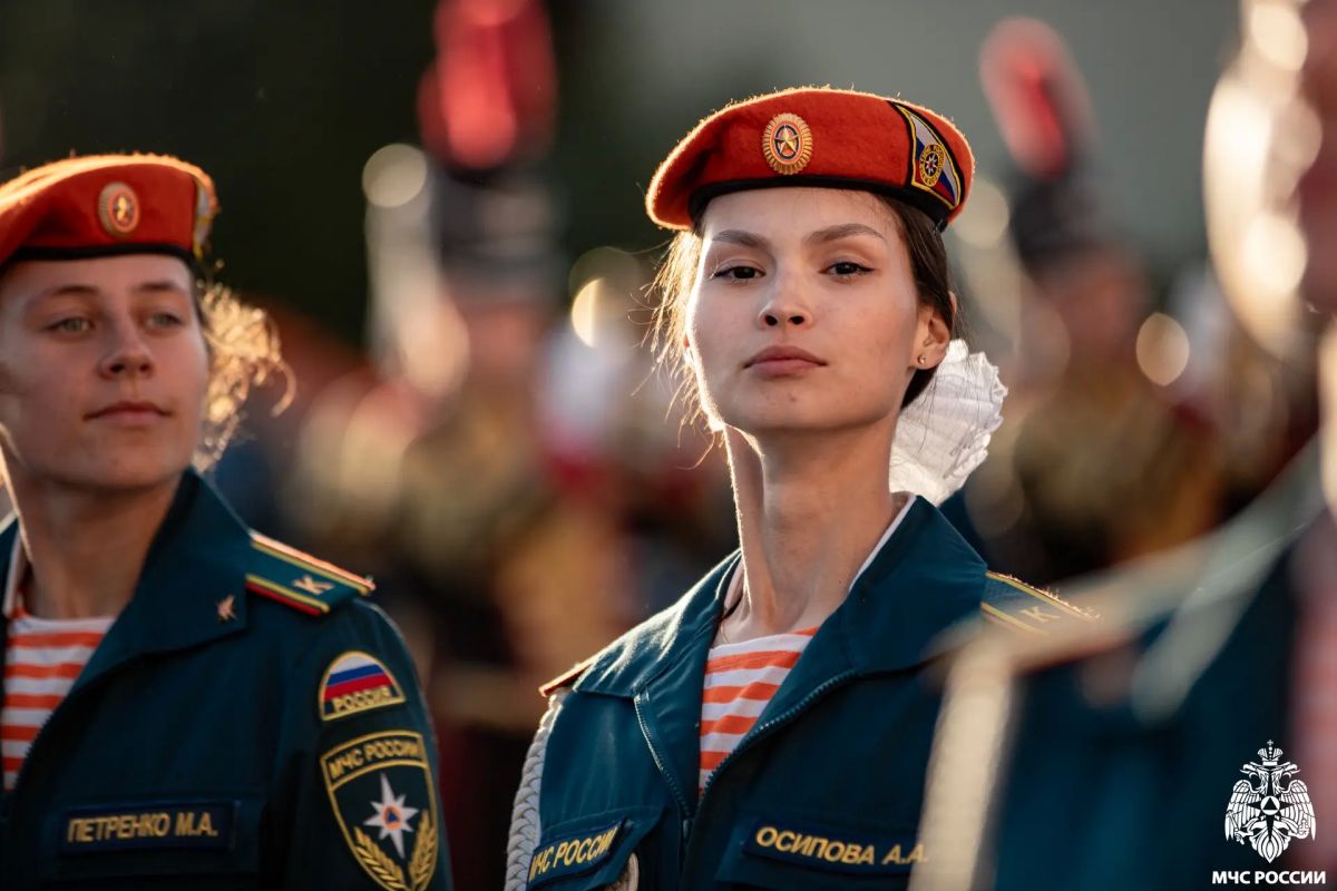 Курсанты первого курса Ивановской пожарно-спасательной академии ГПС МЧС России приняли присягу, смотри фоторепортаж Курсанты первого курса Ивановской пожарно-спасательной академии ГПС МЧС России приняли присягу, смотри фоторепортаж