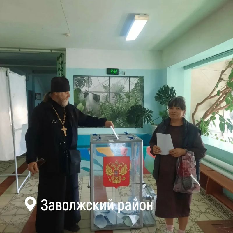 Участники специальной военной операции и волонтеры выбирают будущее страны! Участники специальной военной операции и волонтеры выбирают будущее страны!