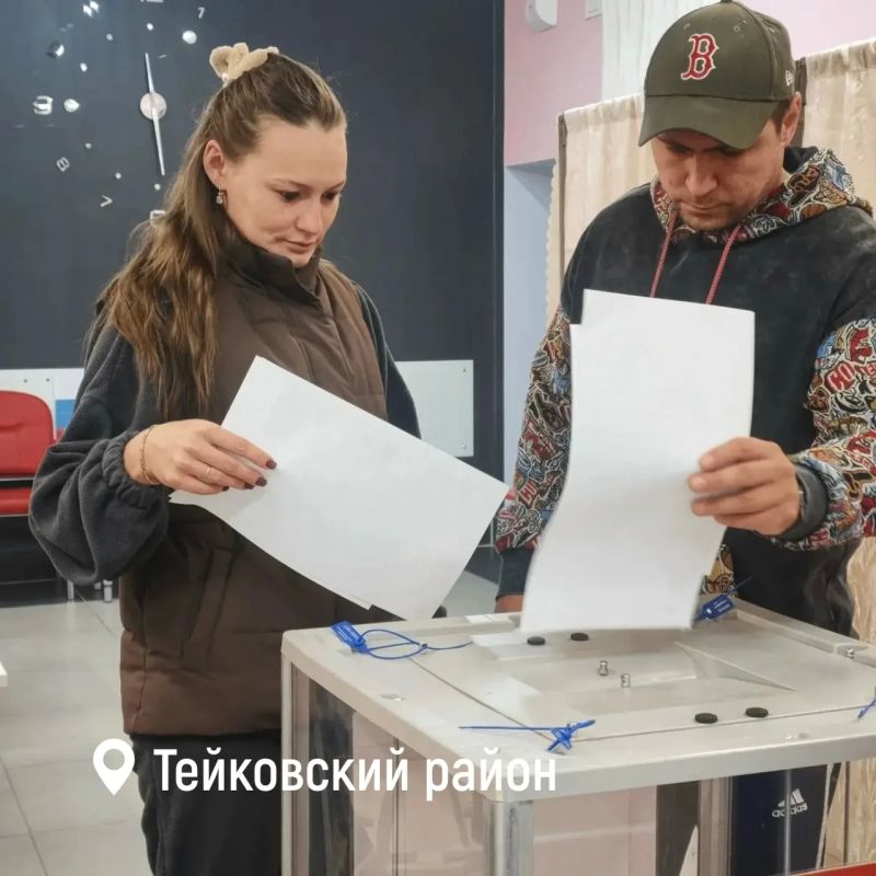 Участники специальной военной операции и волонтеры выбирают будущее страны! Участники специальной военной операции и волонтеры выбирают будущее страны!