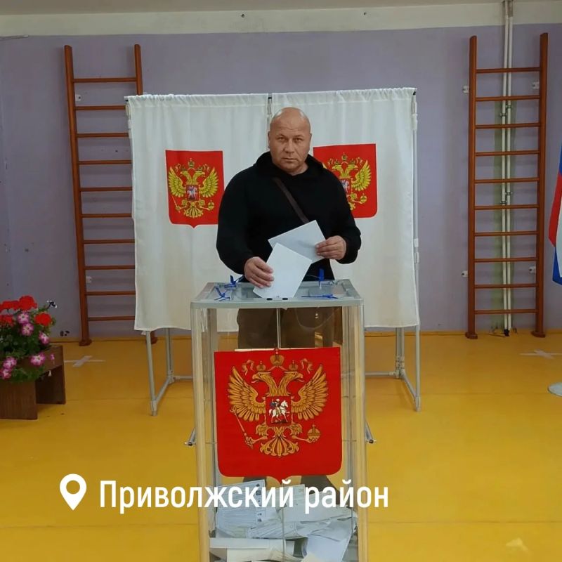 Участники специальной военной операции и волонтеры выбирают будущее страны! Участники специальной военной операции и волонтеры выбирают будущее страны!