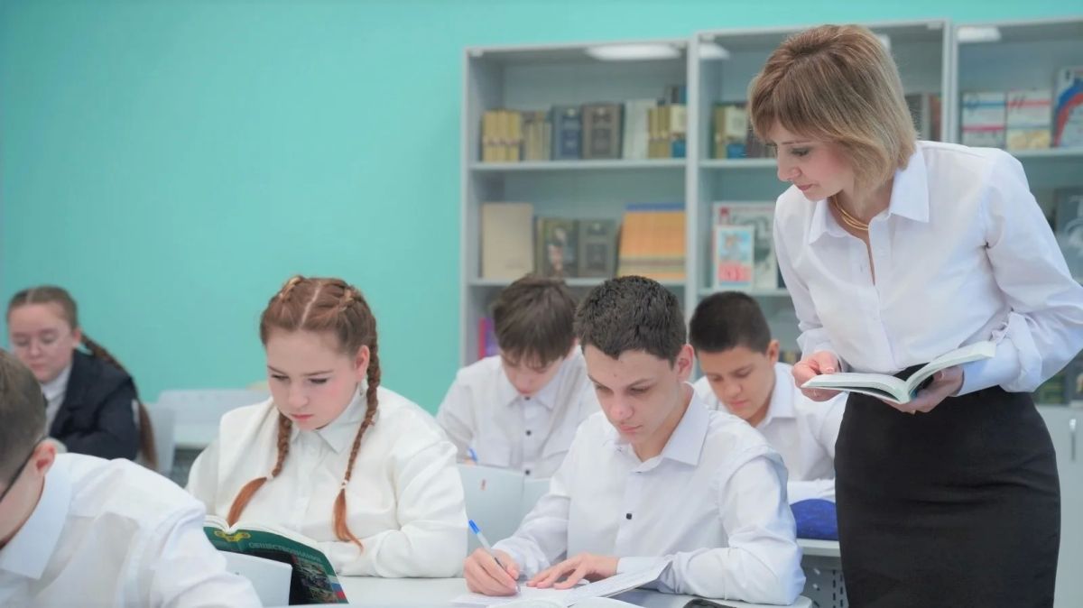 С уважением и благодарностью к ежедневному труду учителей: В регионе прият новый порядок присвоения звания «Ветеран труда Ивановской области» для учителей С уважением и благодарностью к ежедневному труду учителей: В регионе прият новый порядок присвоения звания «Ветеран труда Ивановской области» для учителей