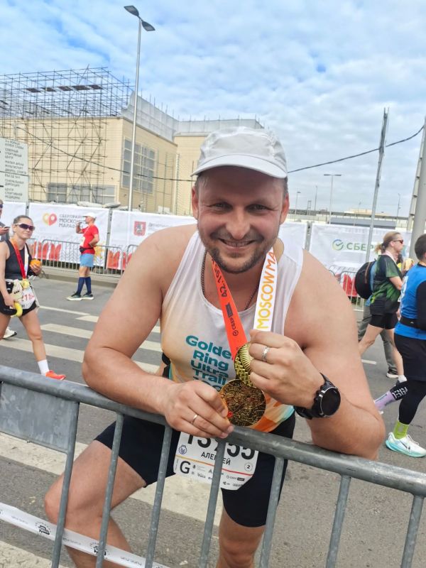 #МЧСзаЗОЖ. Гордимся коллегами 27 сентября на СберПрайм Московском марафоне на дистанции 42,2 км наш коллега — помощник начальника дежурной смены службы пожаротушения Главного управления МЧС России по Ивановской области... #МЧСзаЗОЖ. Гордимся коллегами 27 сентября на СберПрайм Московском марафоне на дистанции 42,2 км наш коллега — помощник начальника дежурной смены службы пожаротушения Главного управления МЧС России по Ивановской области...