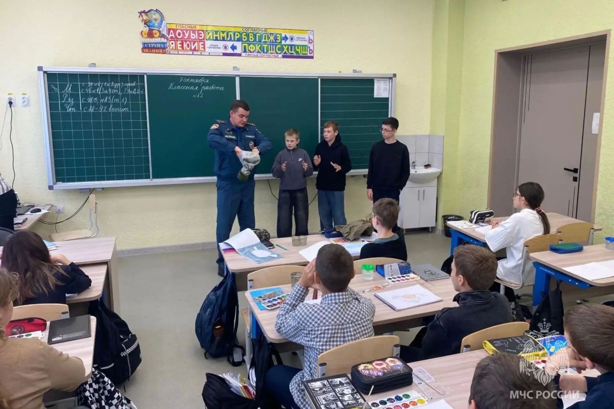 В Ивановской области сотрудники МЧС России провели уроки безопасности В Ивановской области сотрудники МЧС России провели уроки безопасности
