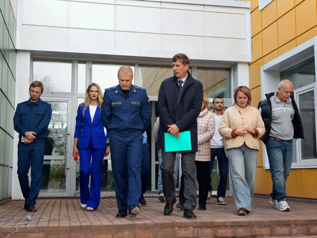 Прокурор Ивановской области Андрей Жугин провел в Гаврилово-Посадском районе прием членов семей участников специальной военной операции Прокурор Ивановской области Андрей Жугин провел в Гаврилово-Посадском районе прием членов семей участников специальной военной операции