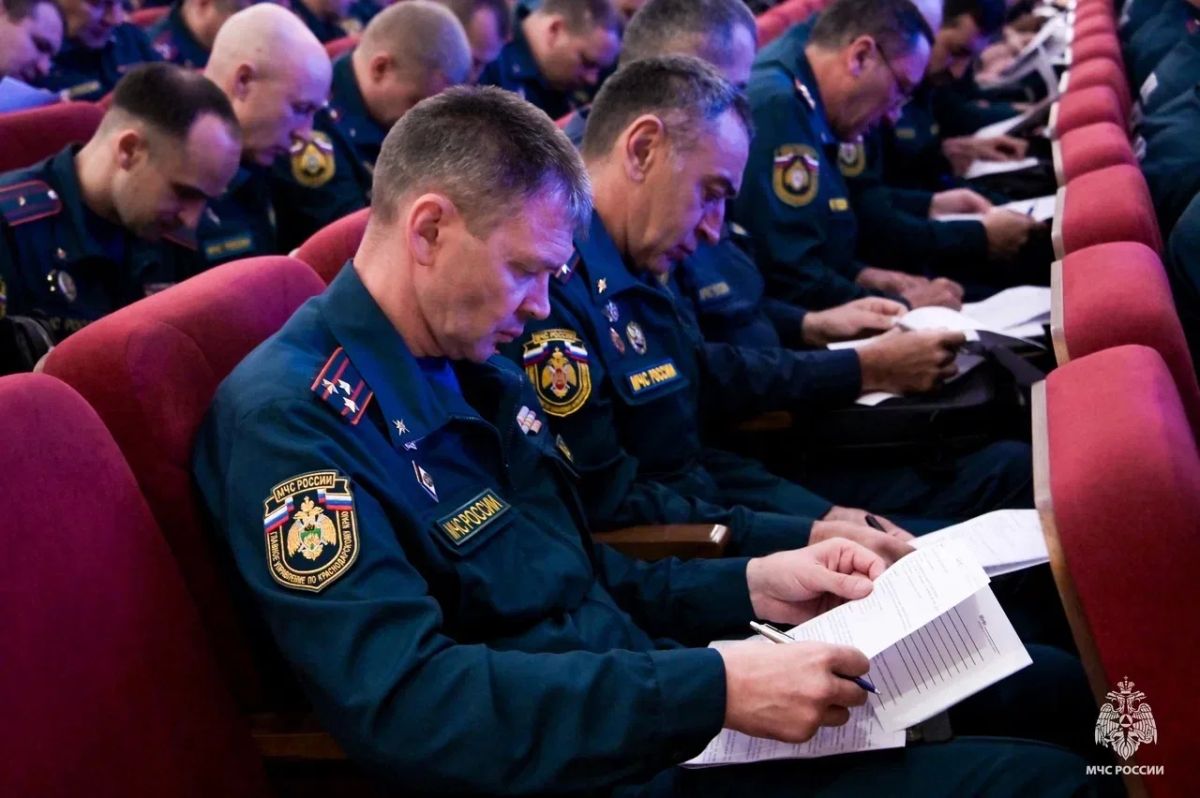 В МЧС России проходят Всероссийские сборы по организации тушения пожаров В МЧС России проходят Всероссийские сборы по организации тушения пожаров
