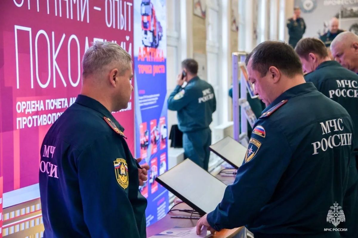 В МЧС России проходят Всероссийские сборы по организации тушения пожаров В МЧС России проходят Всероссийские сборы по организации тушения пожаров