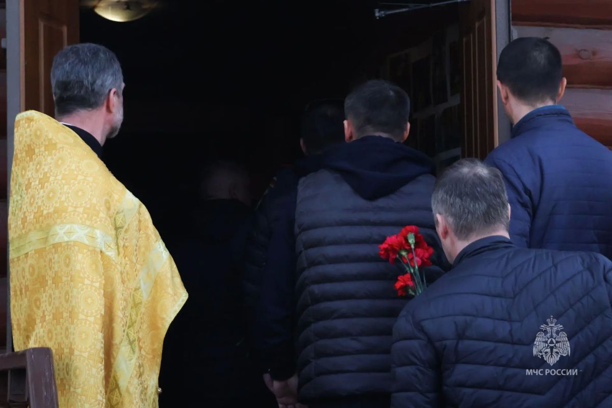 В Иванове простились с Михаилом Малаевым, погибшим при исполнении служебного долга В Иванове простились с Михаилом Малаевым, погибшим при исполнении служебного долга