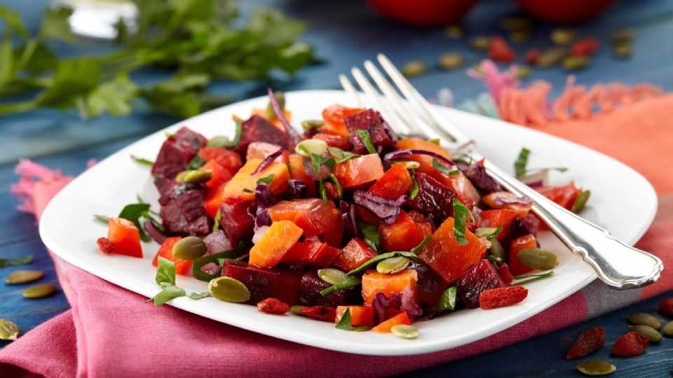 Этот нежный салат можно есть даже в пост: будете постоянно готовить его близким