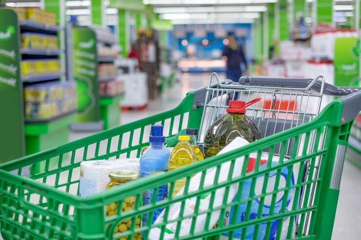 Почему многие предпочитают использовать пакеты в тележках супермаркетов?