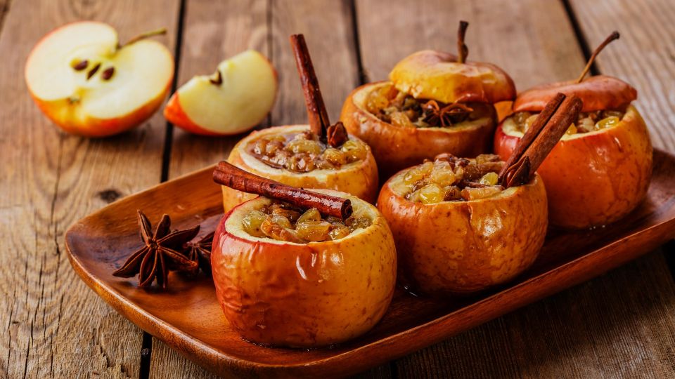 Пять минут — и готово: так быстро печеные яблоки вы еще не готовили