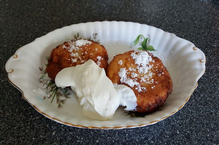 Классические сырники из творога на сковороде: рецепт